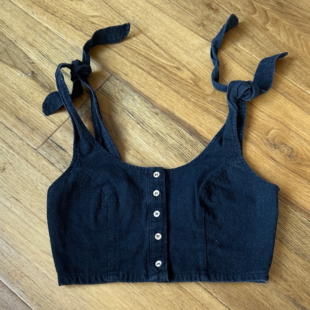 Kendall & Kylie Black Buttoned Tie-Strap Tank Top - Picture 1 of 3